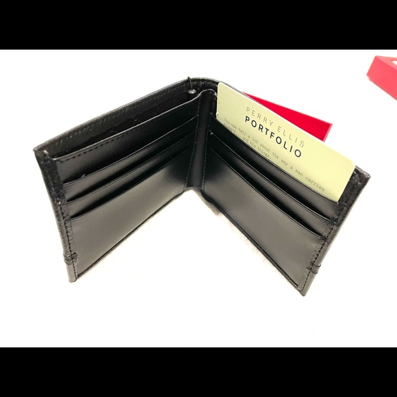 Perry Ellis Portfolio
Men's Leather Wallet - Picture 4 of 5
